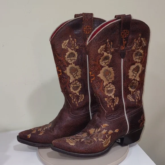 Embroidered Brown Western Boots - Picture 4 of 9
